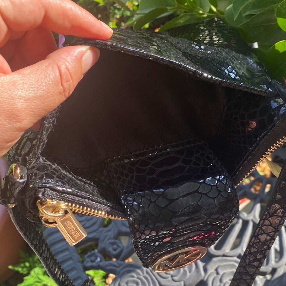 Michael Kors Black Python Embossed Leather Crossbody Black Snakeskin - Picture 13 of 14